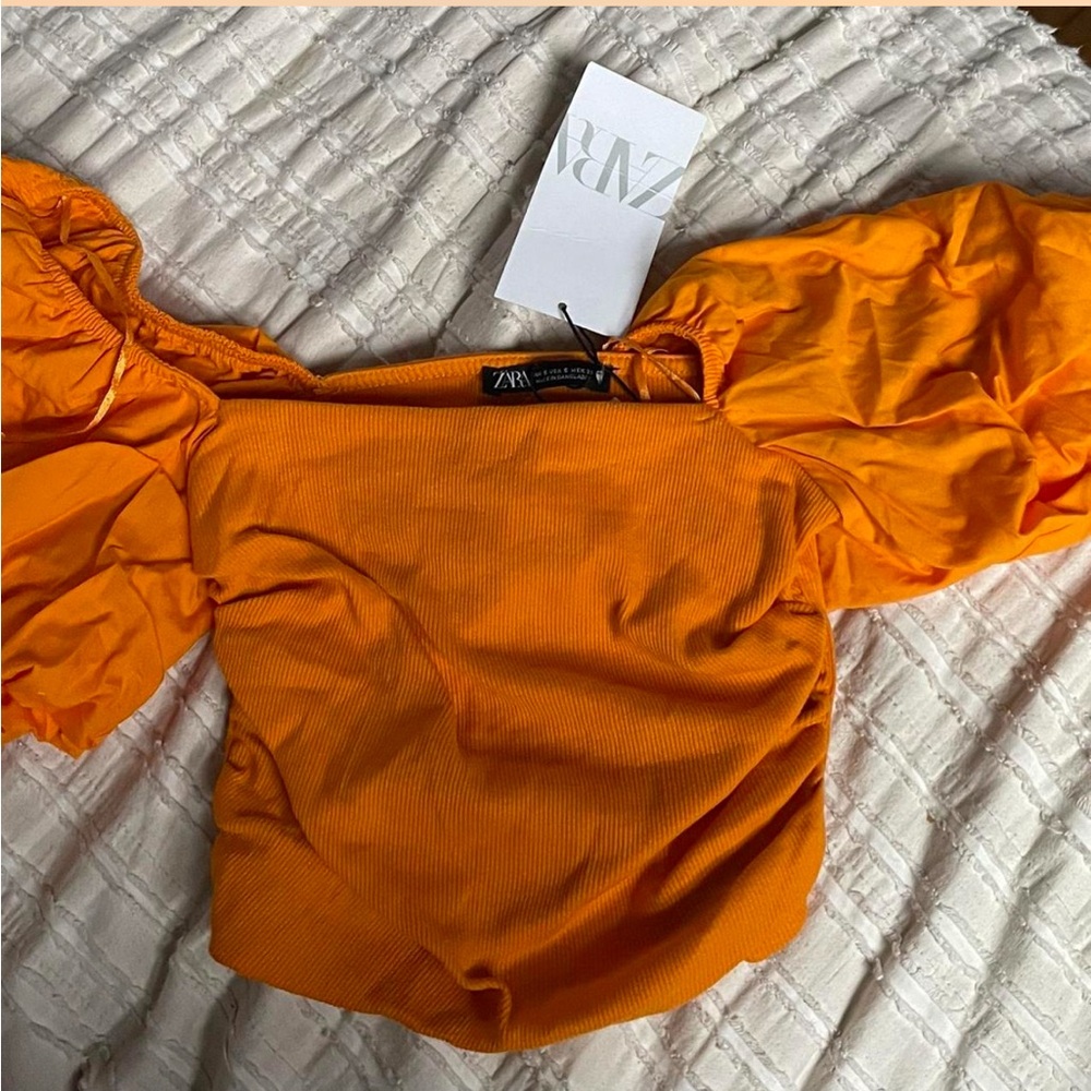 Zara orange top! 🧡